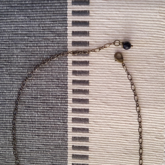 Bronze revolver necklace - Picture 3 of 3